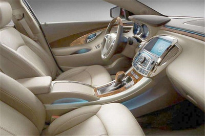 汽车装饰加盟与汽车出租 投资成本与业务模式解析