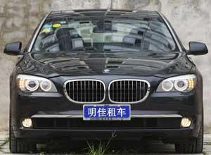 成都租车市场全解析 婚车、商务租车与汽车租赁公司指南